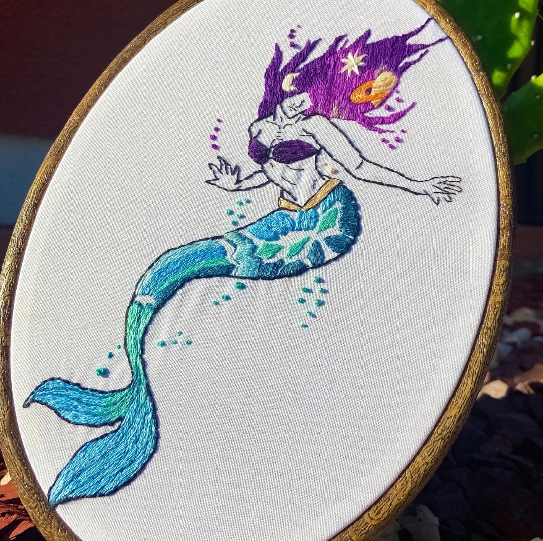 Sirena en los anillos de Saturno